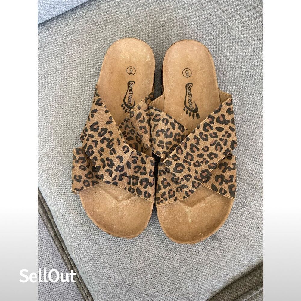 Sandtracks Women's Leopard Print Criss-Cross Comfort Sandals Size 9